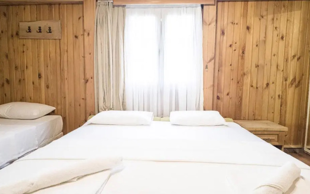 Luna Dorada Hotel