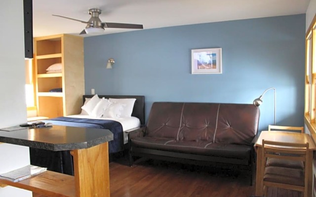 Lakes Inn