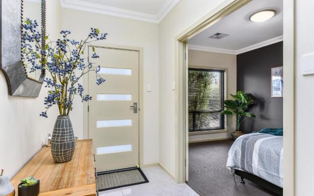 Accommodation on Lansell 2