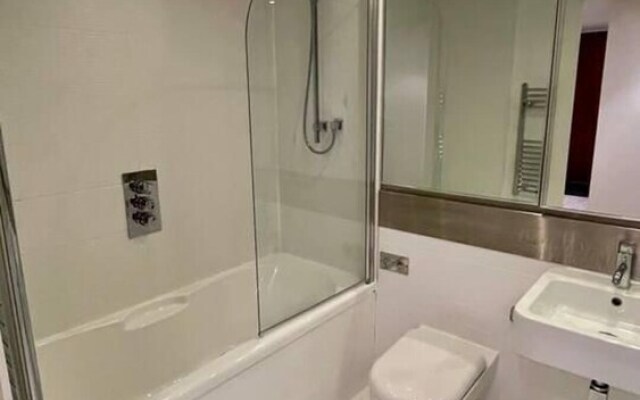 Stunning 1-bed Apartment in Salford