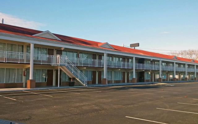 Motel 6 Brunswick, GA