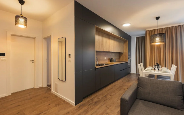 Zoe Apartment