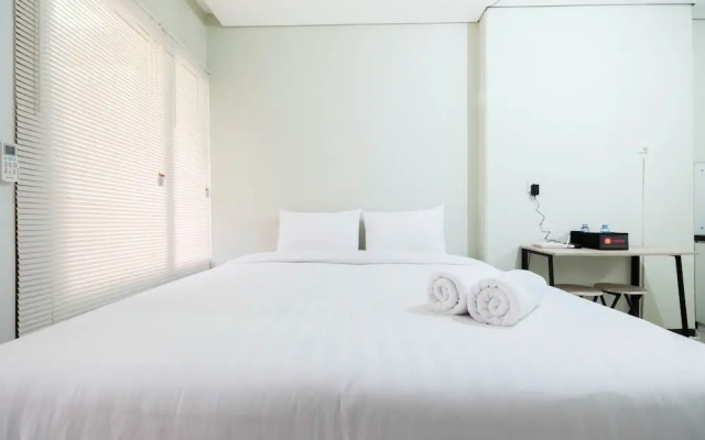 Minimalist Studio Nifarro Park Apartment near Kemang