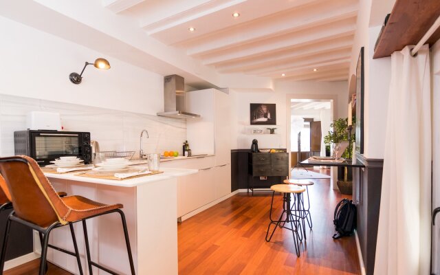 Port in Barcelona with 1 bedrooms and 1 bathrooms