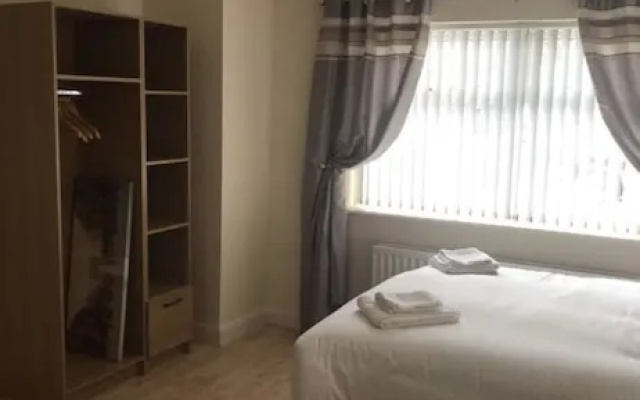 The cosh house - Lovely 4-Bed House in Londonderry