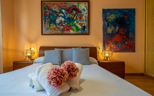 Villa Lux Gallery AC