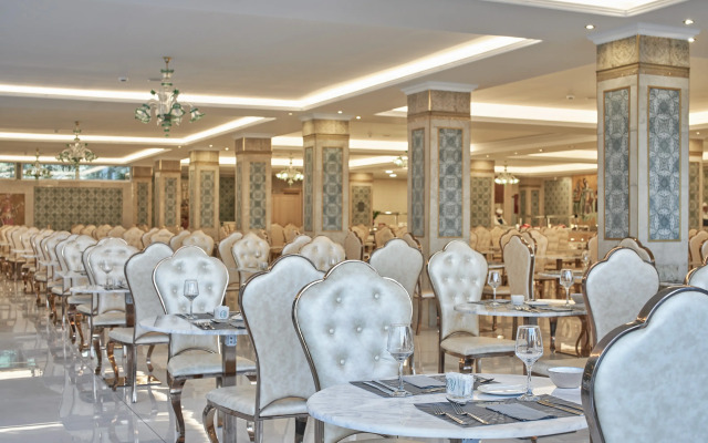 Mythos Palace Resort 