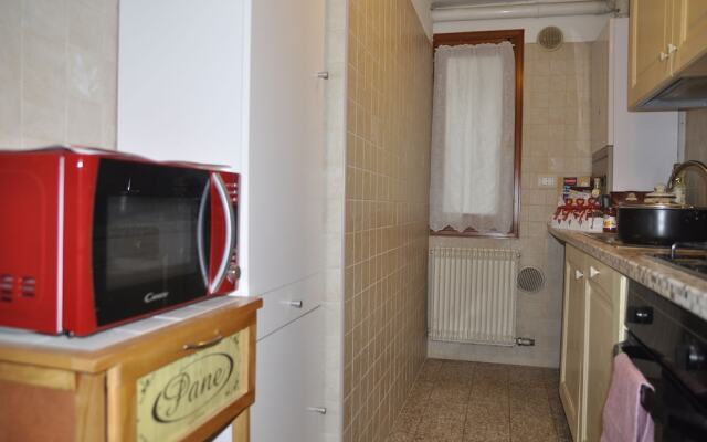 Cheerful Apartment with Cosy Garden