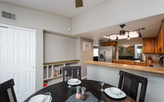 Villa Haven 2 Bedroom Townhouse by RedAwning