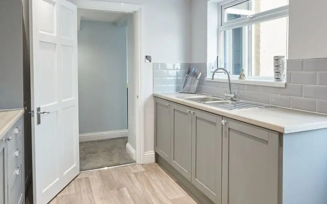 Host Stay Riftswood Ruby