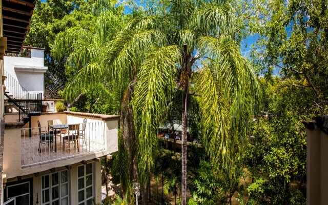 Garlands del Rio Boutique Hotel