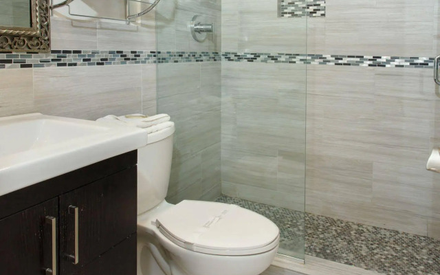 The Sea Lord Hotel & Suites (Adults Only)
