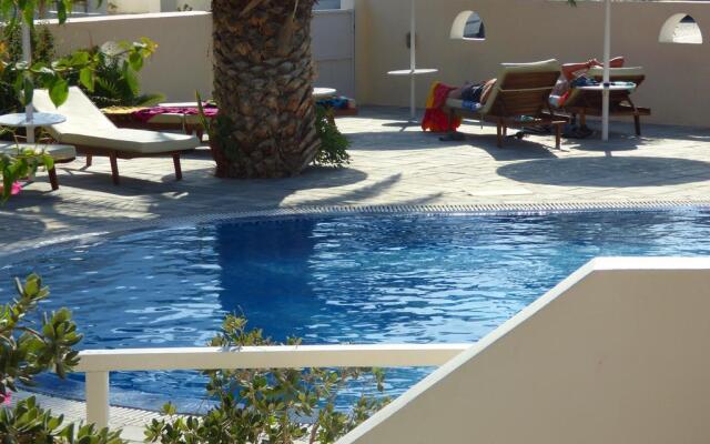 Avra Hotel