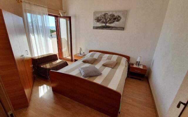 Apartment Sime (ZAD505)