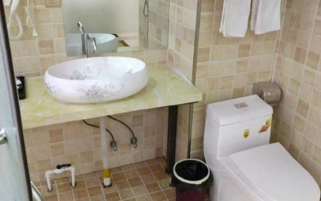 Layton Business Hotel