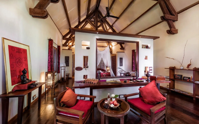 AMATAO Tropical Residence