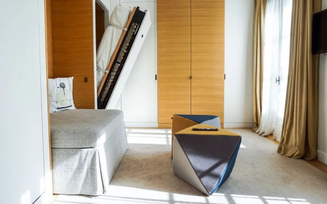 Hotel Marignan Champs - Elysées