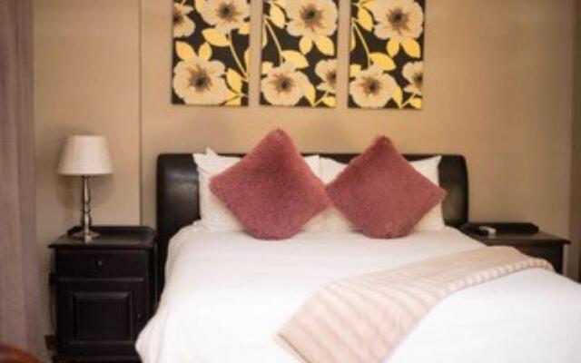 Ikhutse Manor Guesthouse