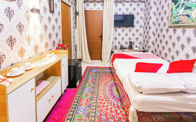 OYO 94069 Mp Room