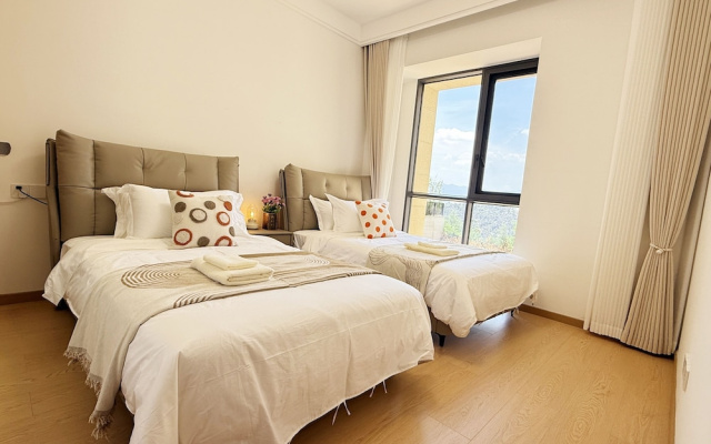Lakefront 3BRM Holiday Villa in Kunming