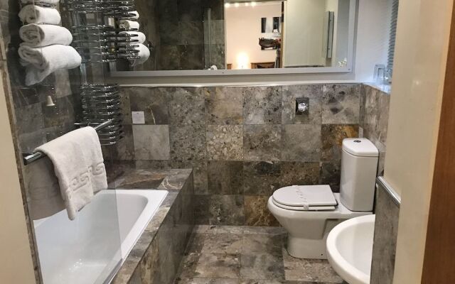 Barncroft Luxury Guest House