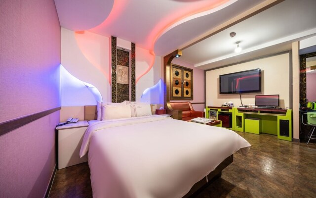 Suyu Palace Hotel