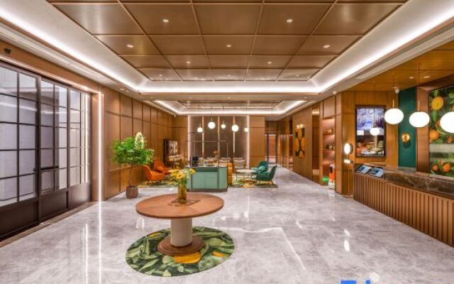 Orange Hotel (Wuhan Hankou Station Fanhai CBD Store)