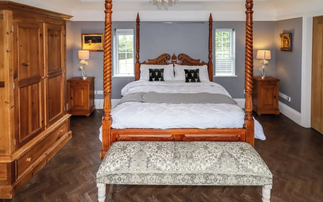 The Manor House Skerry Vore