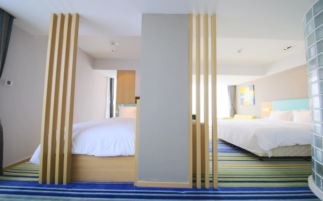 Holiday Inn Express Yingkou Onelong Plaza by IHG – Guest Rooms – Yingkou