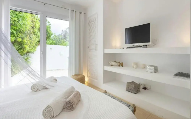 Tranquil Villa With Private Pool