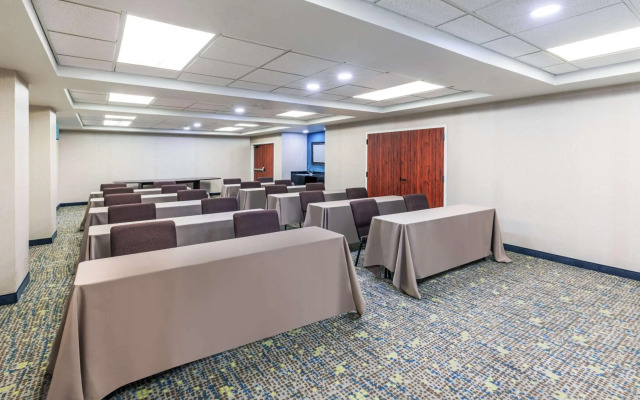 Hampton Inn & Suites Tulsa-Woodland Hills 71st-Memorial