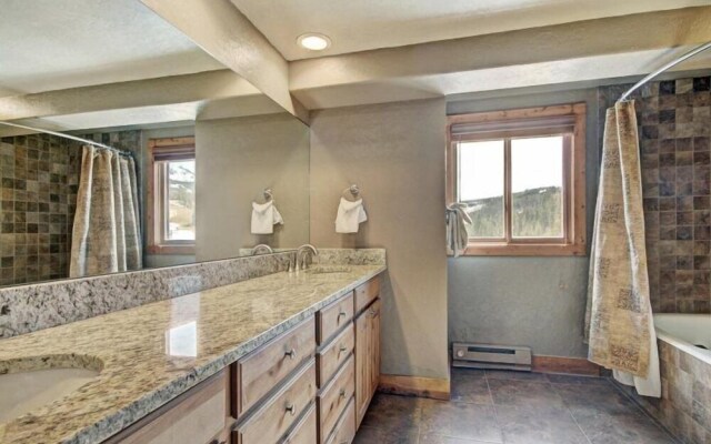 3 Bedroom Ski in, Ski out Mountain Vacation Rental Located Next to Historic Main Street in Downtown Breckenridge