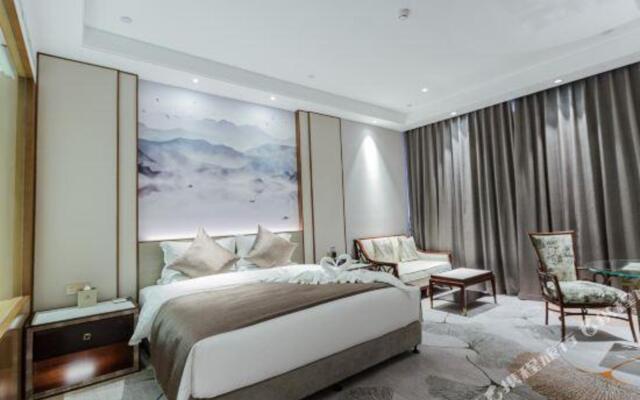 Legend Jianguo Hotel