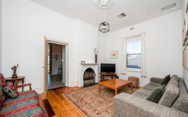 Captain's Heritage Cottage - central Fremantle 2 bedroom historic cottage – Guest Rooms – Perth