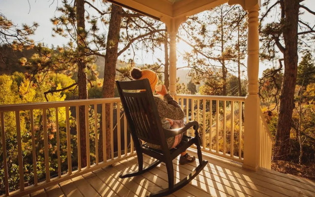 The Outlook Lodge