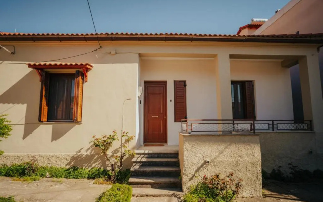 Kalavrita downtown 3 bedroom house for 6 pers