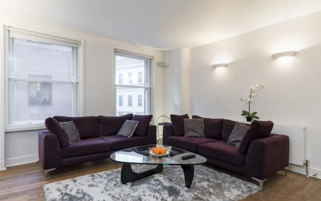 Trafalgar Square Apartments