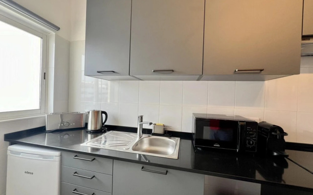 Albufeira Central 10 by Homing