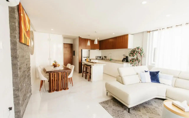 Dune Luxury Condos - Suite w Private Terrace
