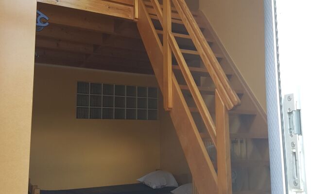 Hostel van Gogh