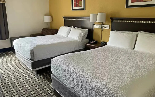 Holiday Inn Express Hotel & Suites Lexington-Hwy 378