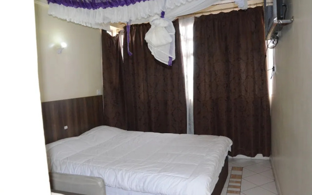 Karibu Hotel