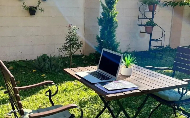 Hotel Oxford Inn & Suites