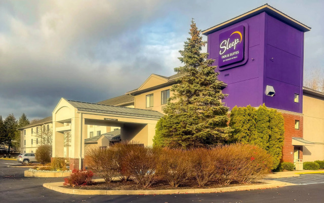 Sleep Inn & Suites Queensbury - Lake George