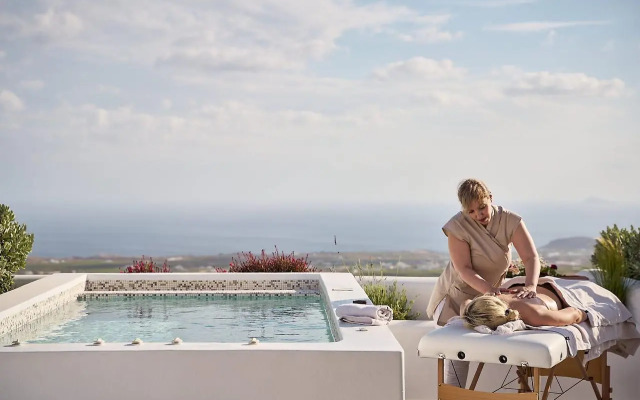 Alleys All-Suite Hotel & Spa