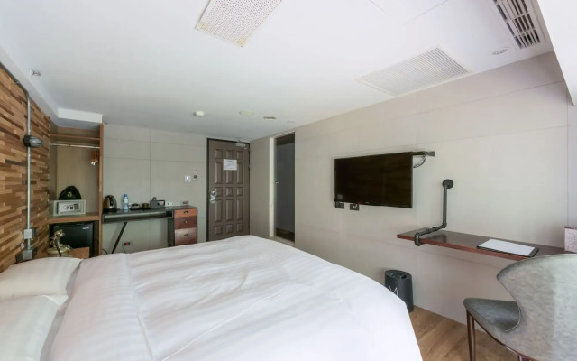 RF Hotel - Zhongxiao