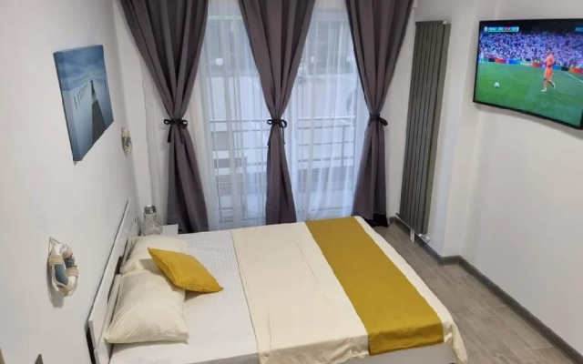 Deluxe Alezzi (Empty)