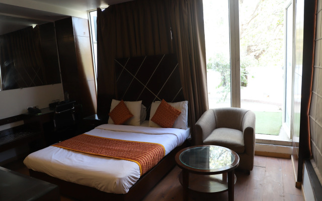 Hotel Blooming Inn and BANQUET