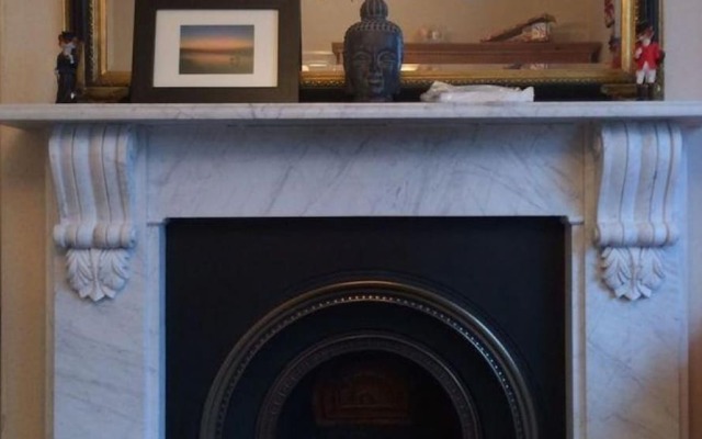 Hillcrest House Bed & Breakfast