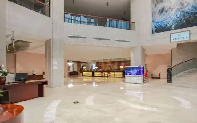 Guangzhou Jiulong Hotel (Dushan Bus Terminal)